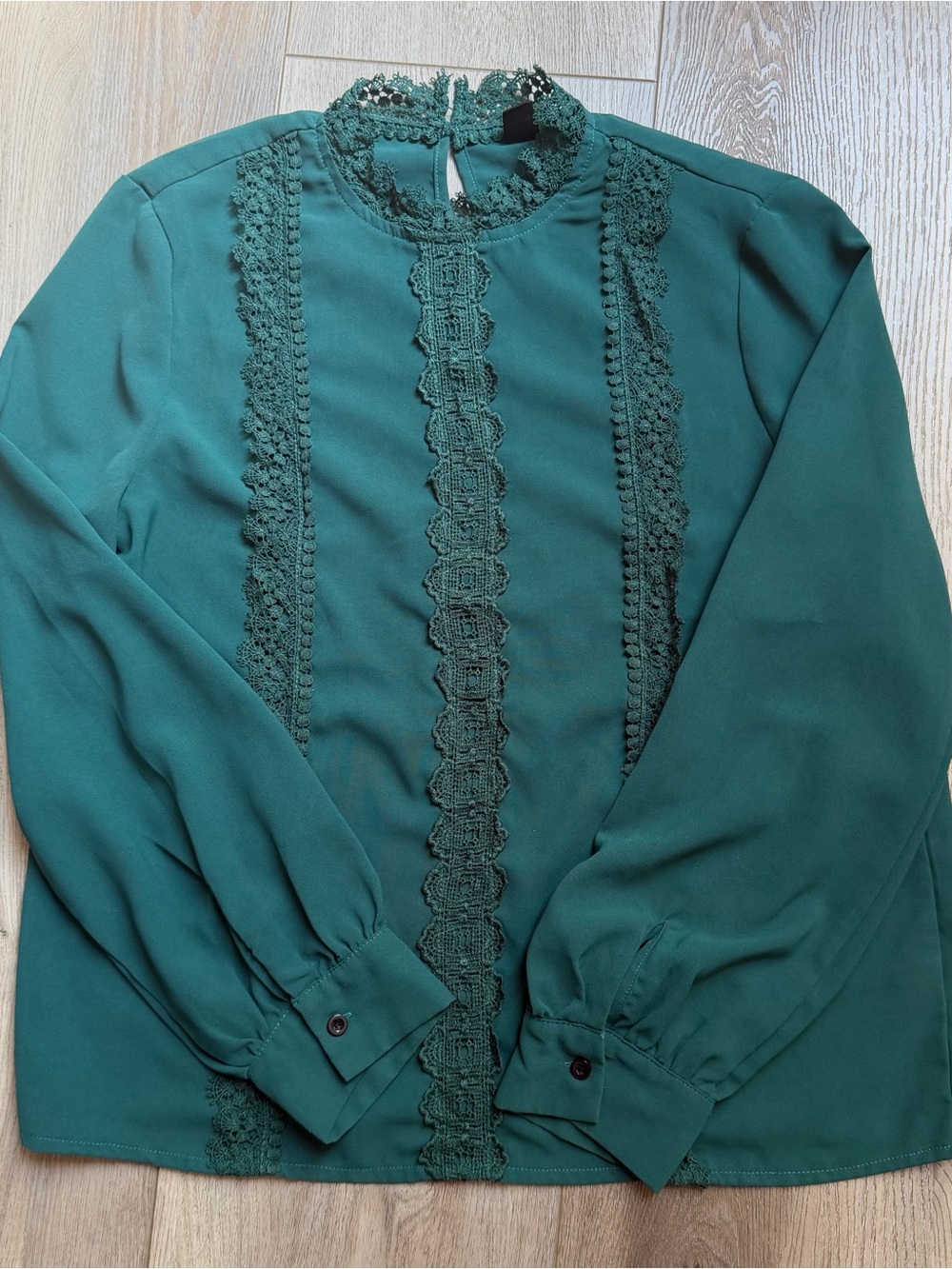 Lace-Trim High Neck Women's Top in green